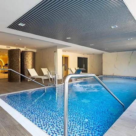 The Golden Oasis Penthouse * Estepona