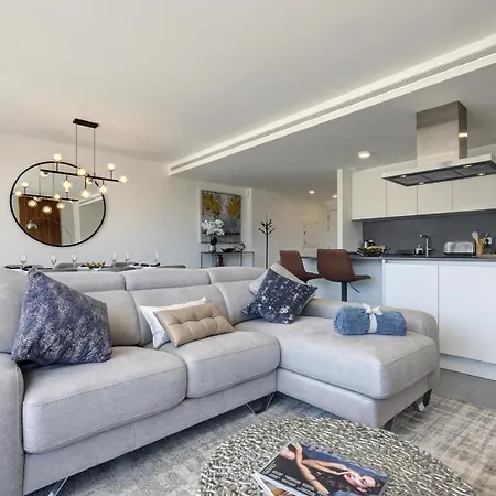 The Golden Oasis Penthouse * Estepona