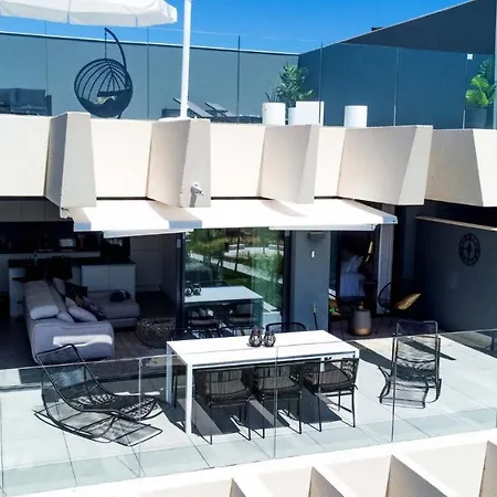Apartment The Golden Oasis Penthouse *