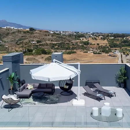 The Golden Oasis Penthouse * Estepona
